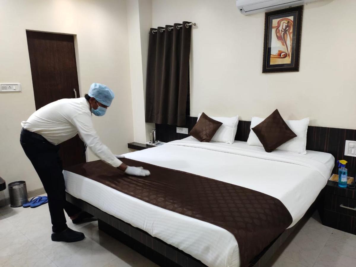 Hotel Avon International Aurangabad  Exterior photo