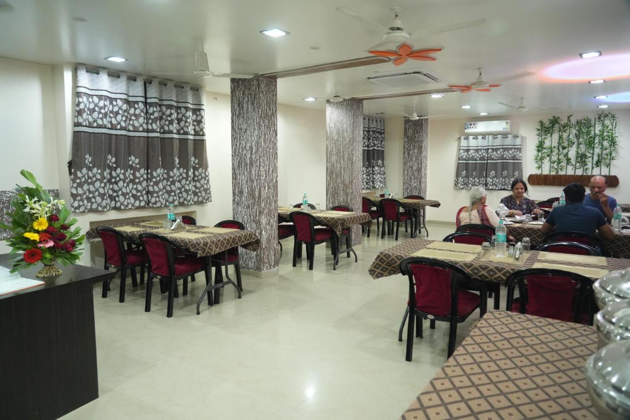Hotel Avon International Aurangabad  Exterior photo