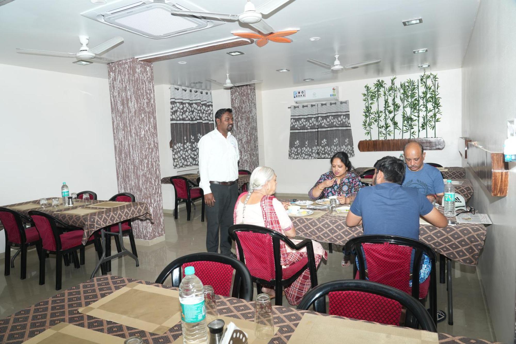 Hotel Avon International Aurangabad  Exterior photo