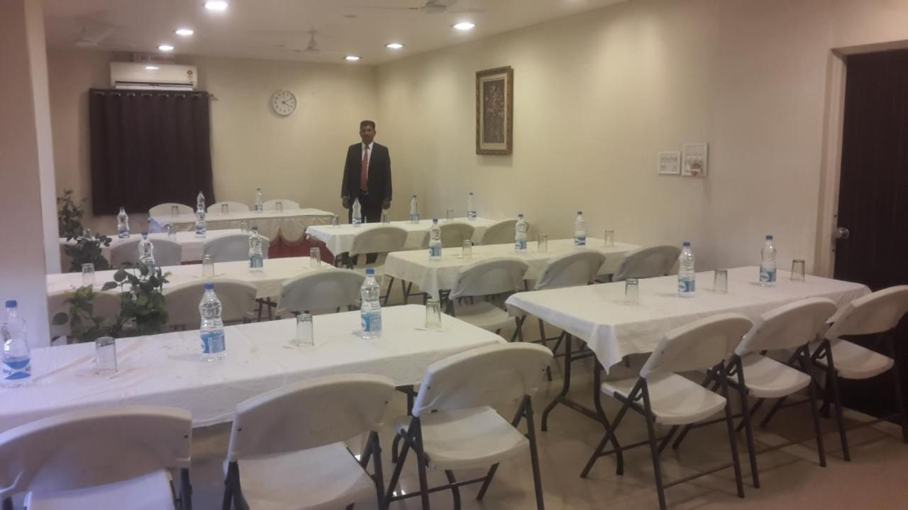 Hotel Avon International Aurangabad  Exterior photo